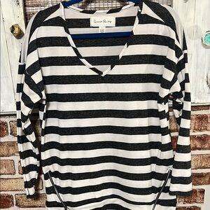 French Laundry Black and White Striped V-Neck Sweatshirt